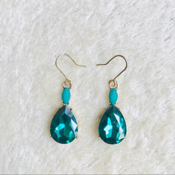 Sparkling Diamond & Crystal Faux Gem Earrings Set - Picture 2 of 8